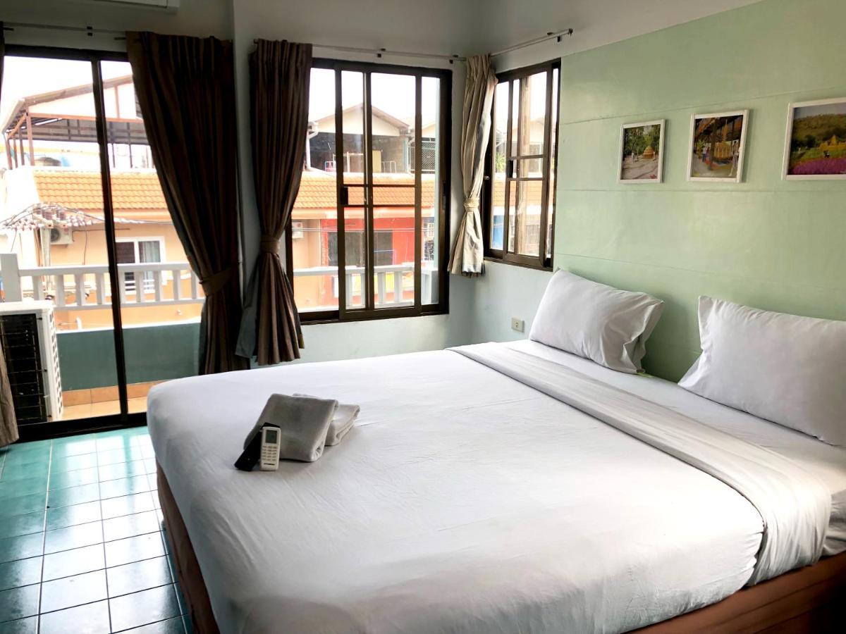 Sutus Court 7 Hotel Pattaya Eksteriør billede