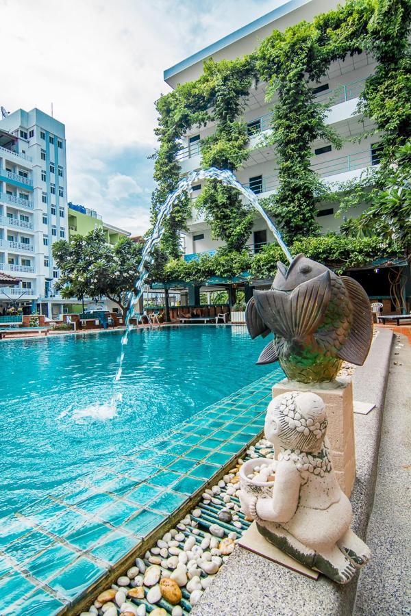 Sutus Court 7 Hotel Pattaya Eksteriør billede
