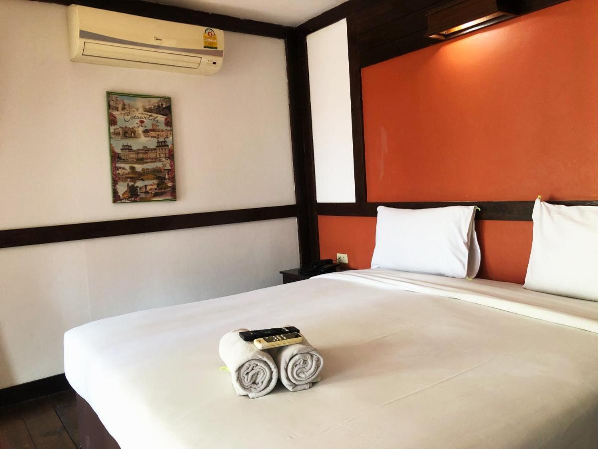 Sutus Court 7 Hotel Pattaya Eksteriør billede
