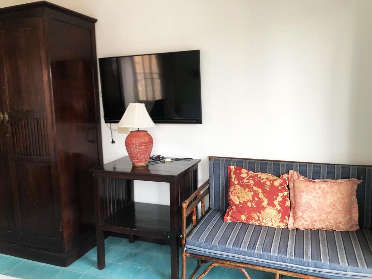 Sutus Court 7 Hotel Pattaya Eksteriør billede